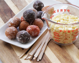 Cake Pops for Cheaters Timbits%2B%2526%2Bchocolate Cake Pops for Cheaters