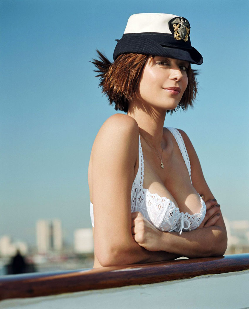 Catherine_Bell_sexy_Navy_hat_bra_cleavag