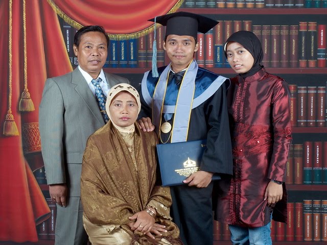 Wisuda My Memories with my Fathers