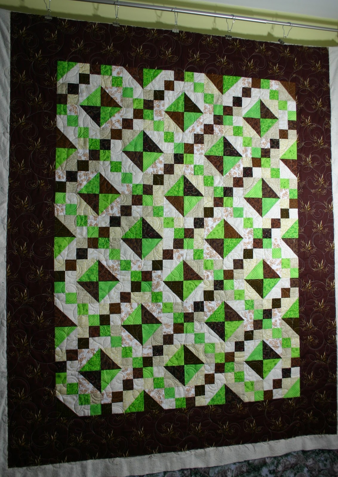 Three Bears Quilting Margaret's Green and Brown Quilt is Finished!