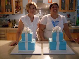 2 tier Tiffany Cake workshop.A 2 day class,beautiful work.