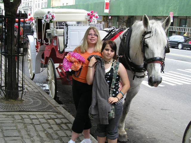 [Em-Carrie-AfterCarriageRide.jpg]