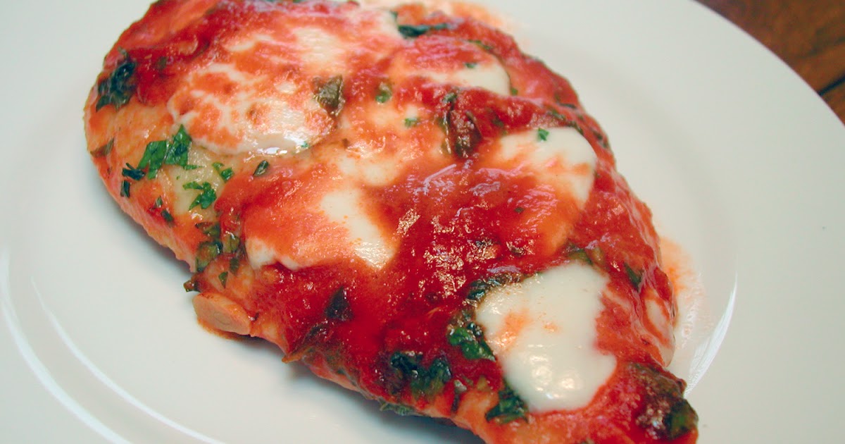 Mixed Salad Annie Chicken Breasts with Fresh Marinara