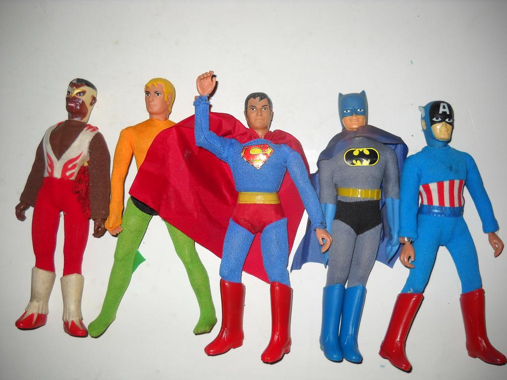 SUPER HERO COLLECTIBLES