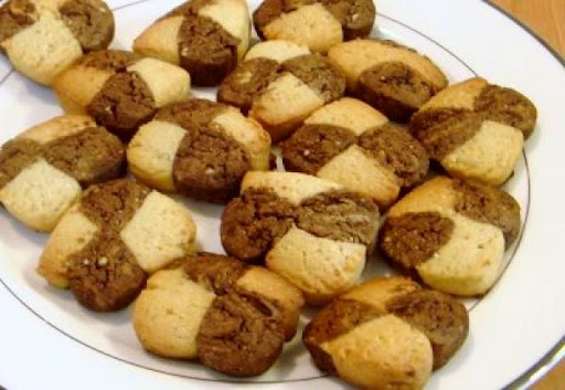 Checker board cookies are simply hard to resist. The step by step pictures makes it easy to follow and bake your favourite cookies with perfection.