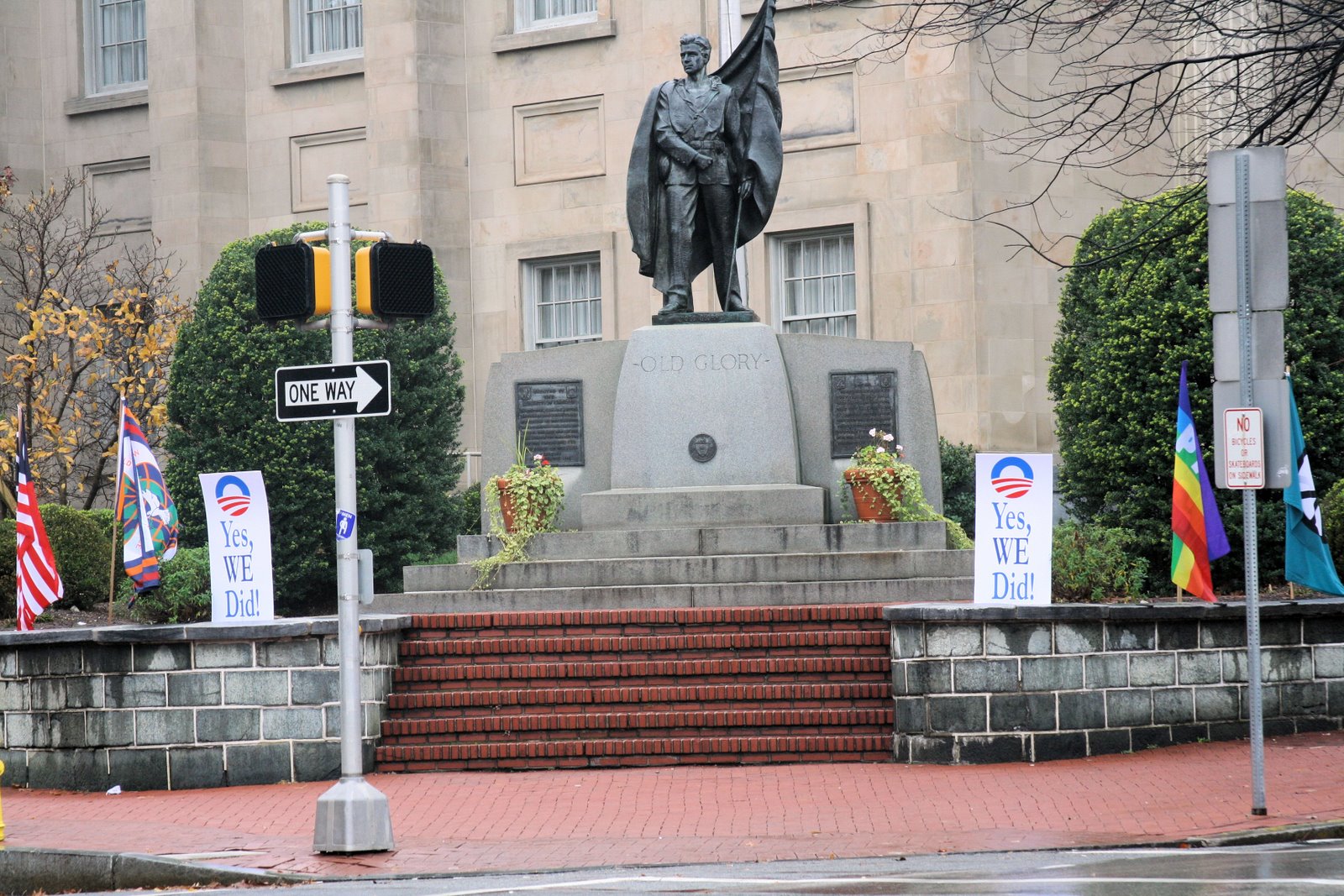 [leftardslefttheroom.jpg]