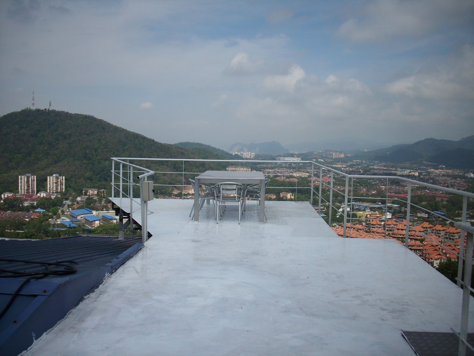 [DSCI0475.JPG]