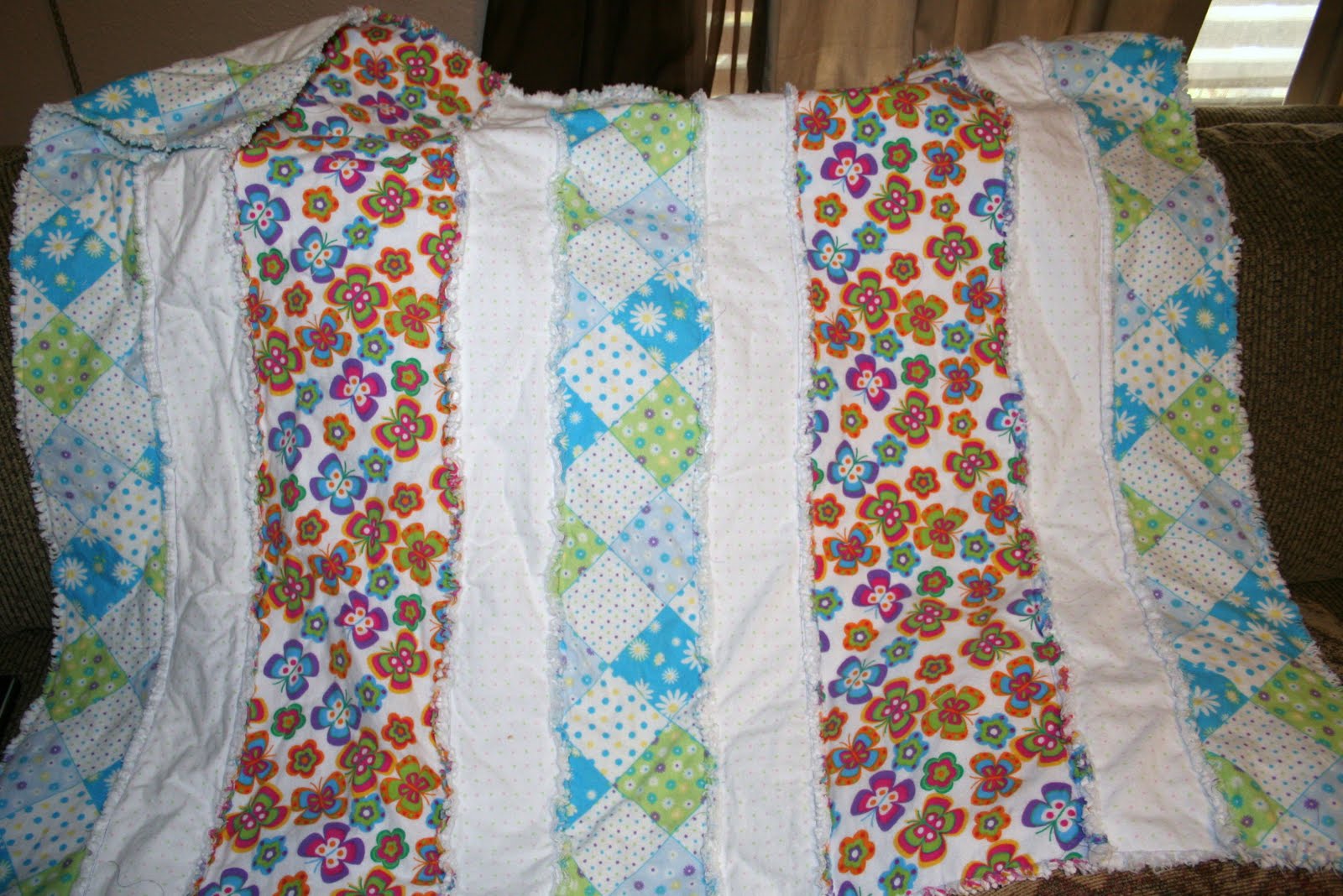 Comfie Country Crafts Flannel Strip Baby Blanket Tutorial