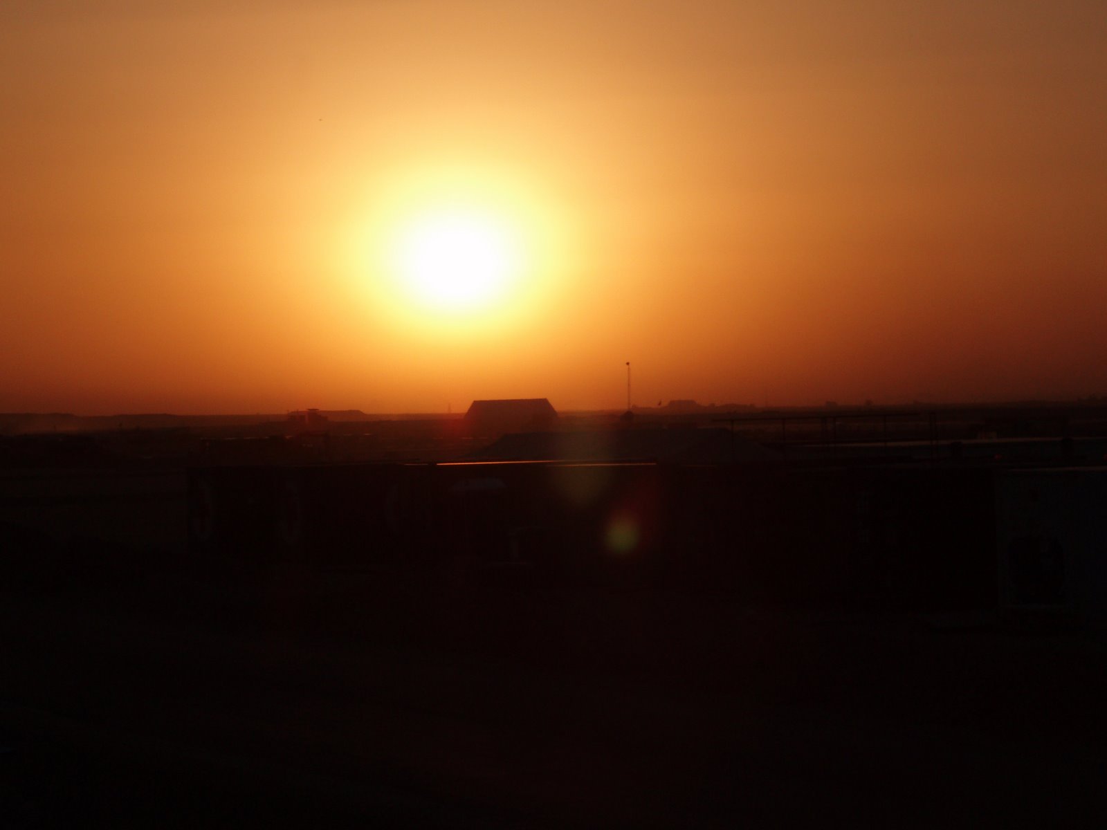 [MeS+solnedgang.JPG]