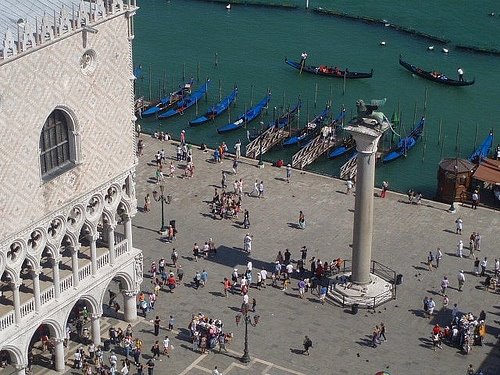 [view+of+st+marks+from+Campanile+di+San+Marco.jpg]