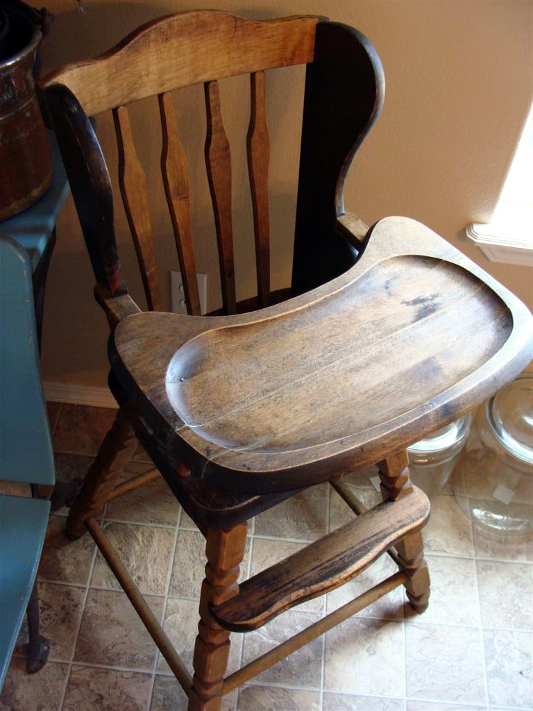 diddle dumpling Vintage high chair = Favorite yard sale find!