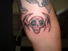 tattoo nº 17 - skullbatattoo