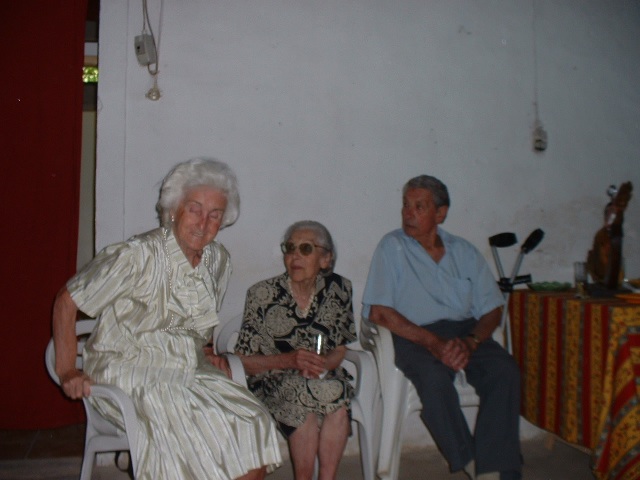 [DSCF0068r.JPG]