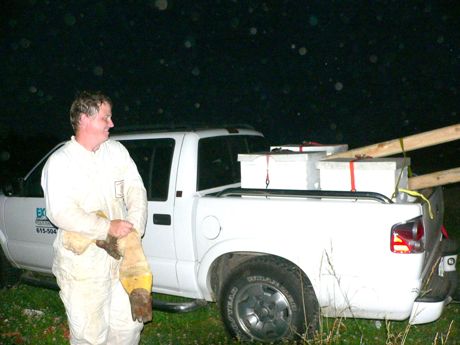 [the+bees+084.JPG]