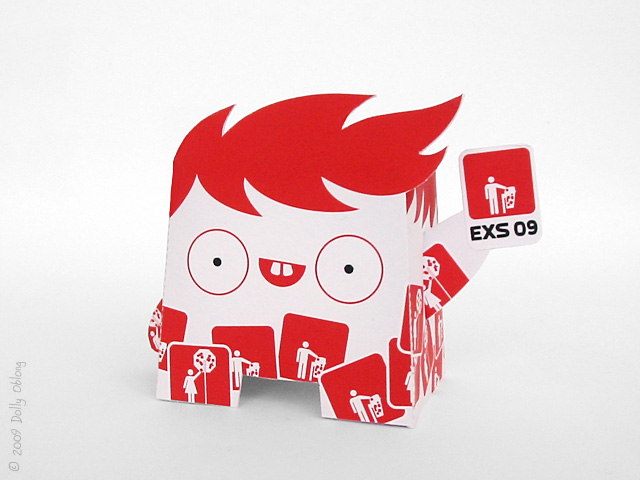 [dollyoblong_exs09_papertoy_assembled_01.jpg]