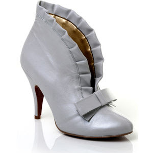 Light%2Bgrey%2BStogo%2Bankle%2Bboots.jpg
