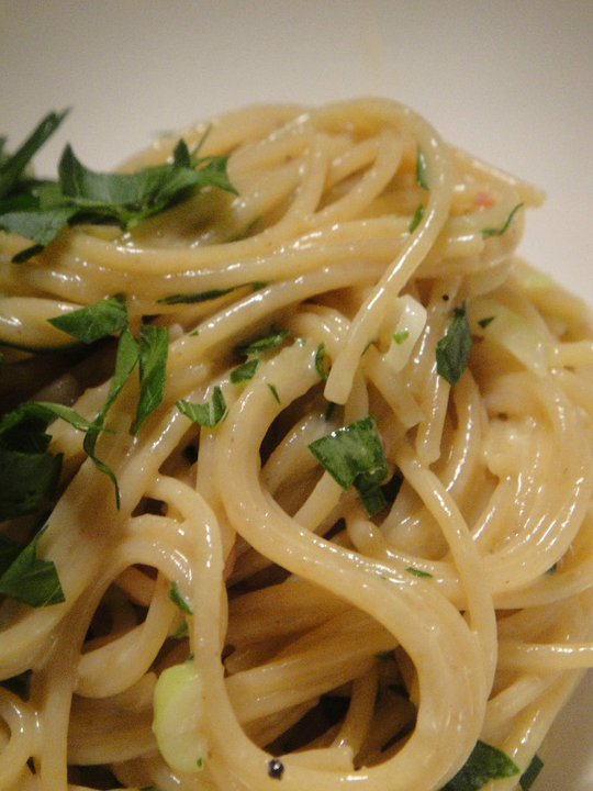 eat and greet rocco dispirito's whole wheat spaghetti carbonara