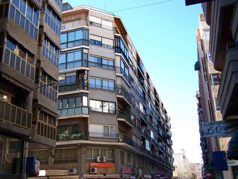 Alacantí de profit: LA CASA MÁS GRANDE DEL MUNDO*