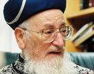 Rabbi Mordechai Eliyahu was hospitalized on Monday after losing consciousness for several minutes.