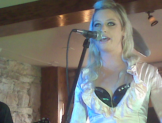 [=?utf-8?B?L01lZGlhIENhcmQvQmxhY2tCZXJyeS9waWN0dXJlcy9JTUcwMjA0MC5qcGc=?=-742764]