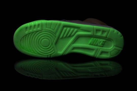 [nike-air-yeezy-gid-2-540x358.jpg]