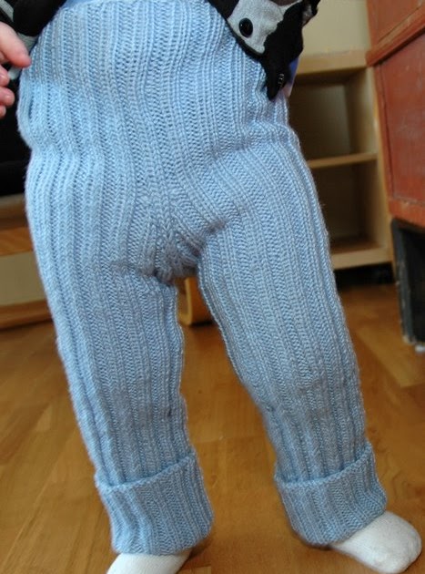 Ribbestrikket Bukse Modell