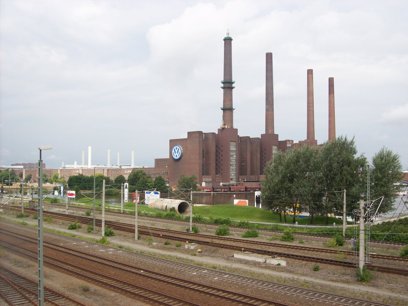 Mutter Kater Kind Unterwegs Das Tiergehege In Wolfsburg