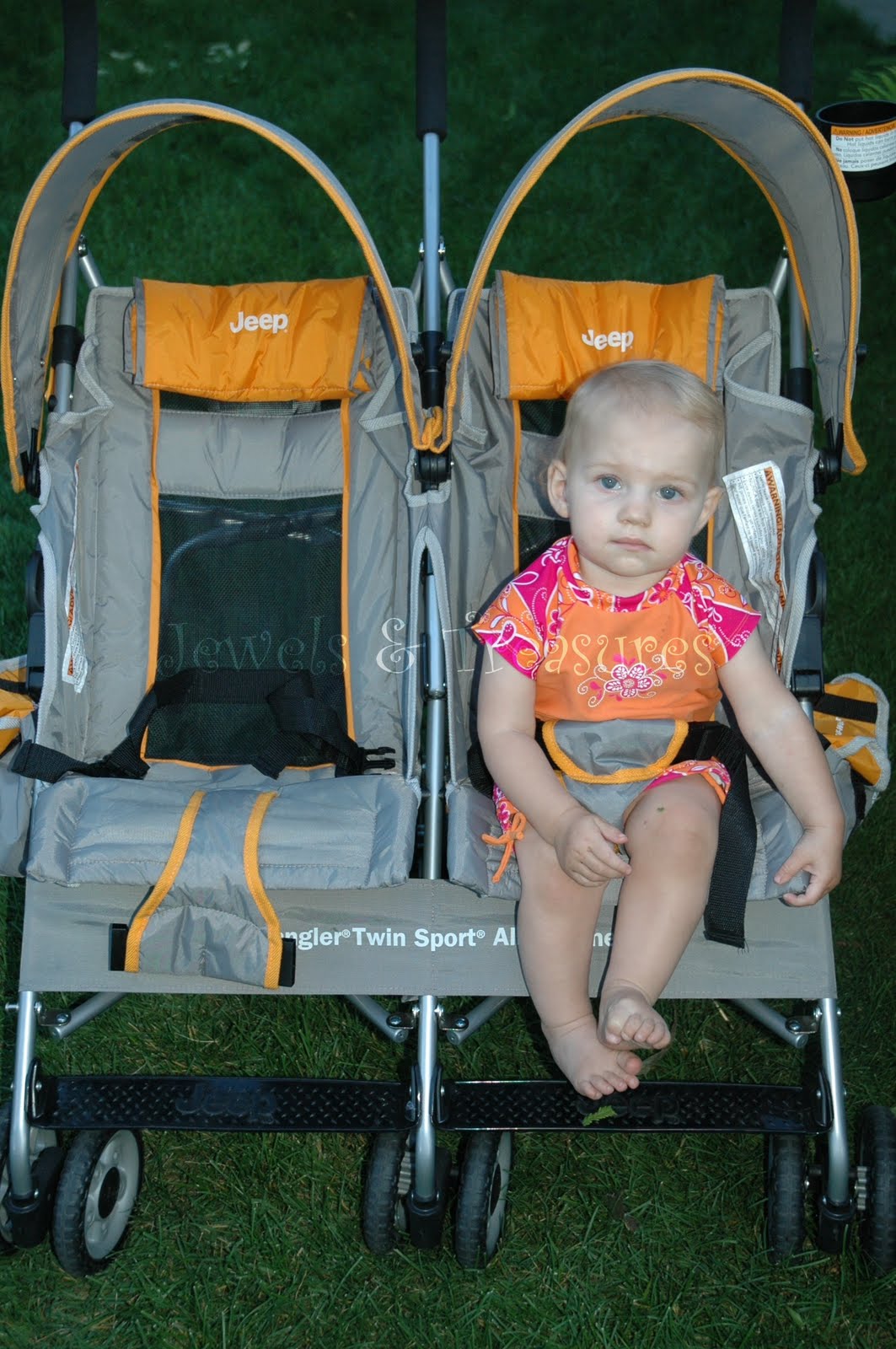 Jewels & Treasures Kolcraft Jeep Wrangler Twin Sport AllWeather