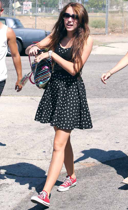 [miley-cyrus-shop-blogdelatele-6.JPG]