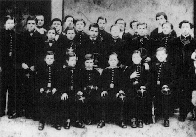 Rimbaud a 10 anni, all'Institute Rossat - seduto, 3o da sinistra