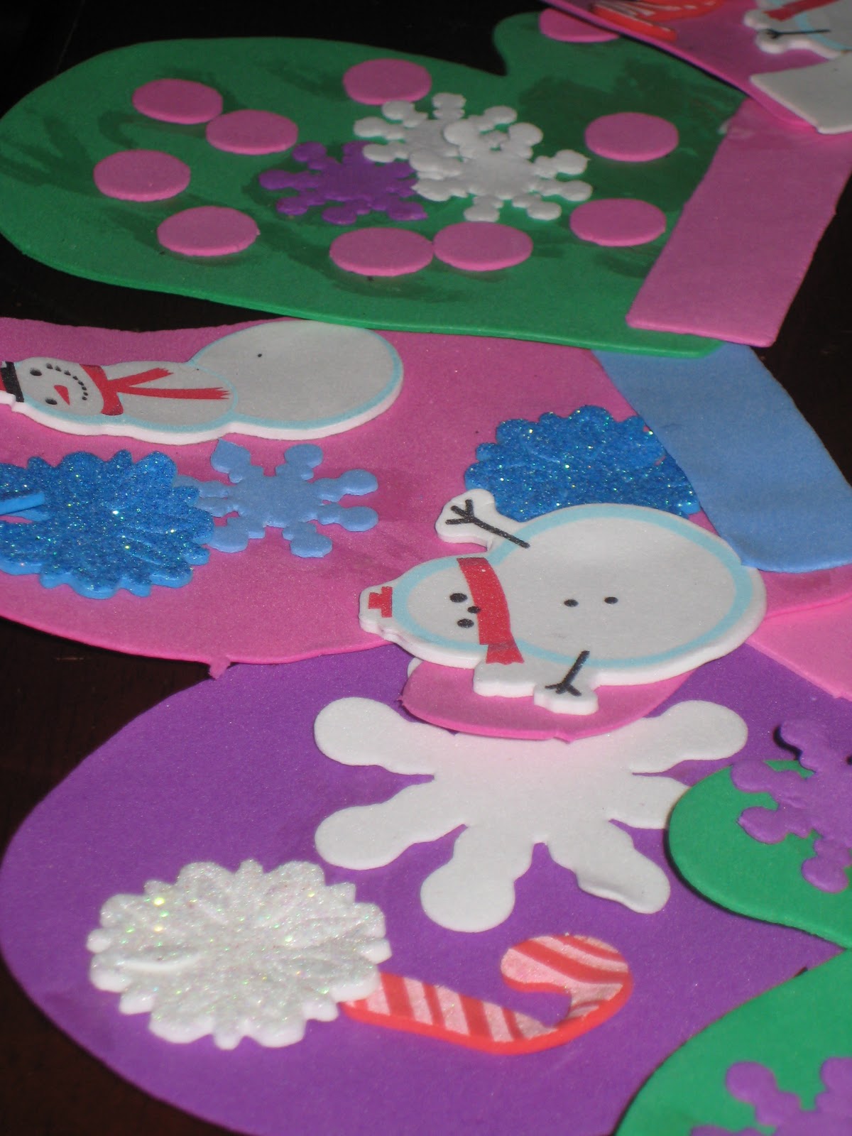 Make a Foam Winter Mitten Wreath By Stephanie Louisville Family Fun