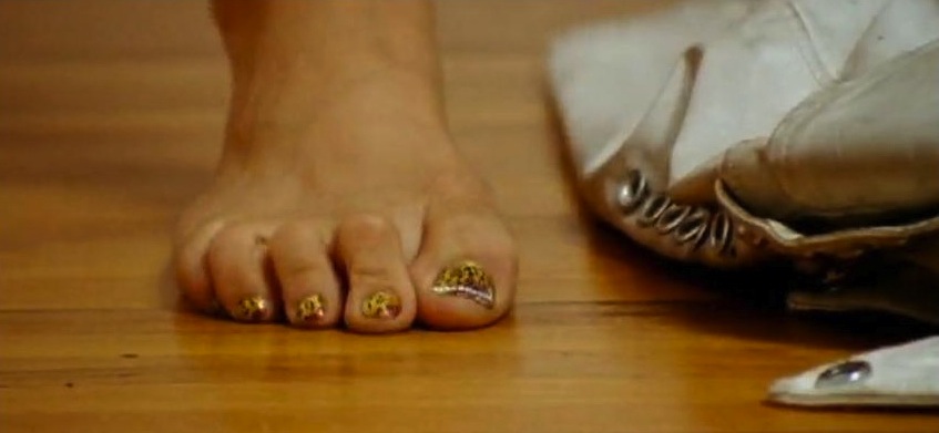 MORE KESHA FOOT Oh wow this thing is quite grotesque