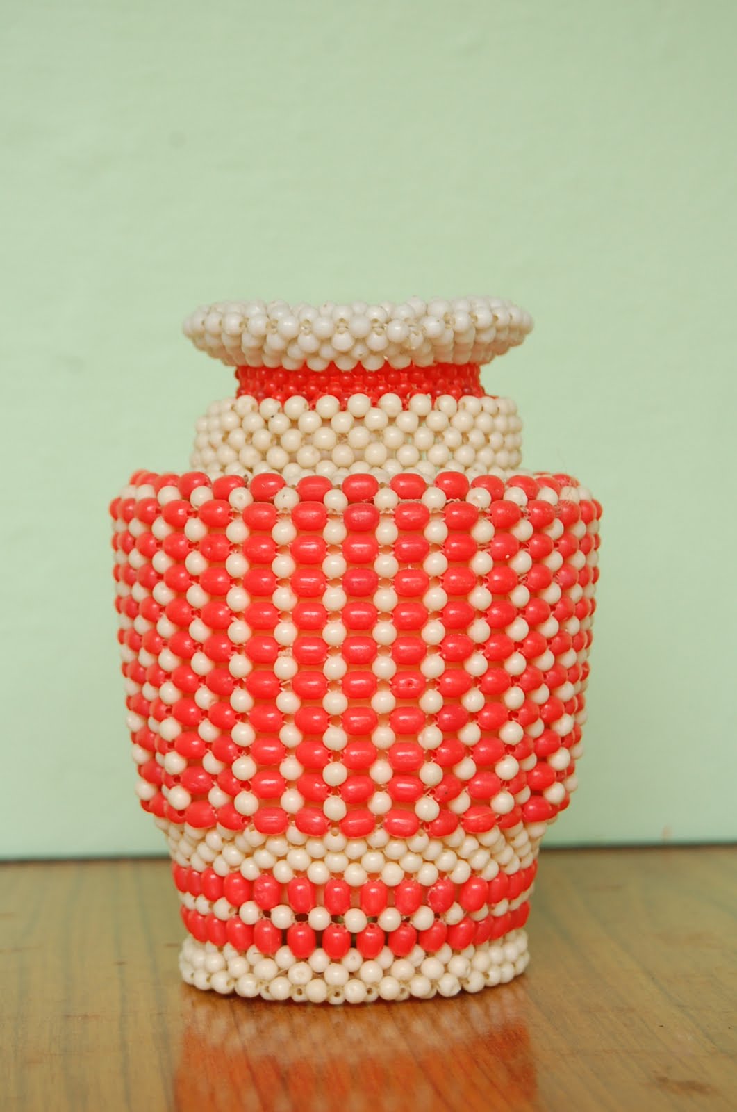 GoliGraphy Flower Vase in bead