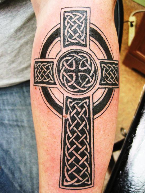 celtic tree of life tattoo. 2011 tree of life tattoos. tree of celtic tree of life tattoo. celtic tree