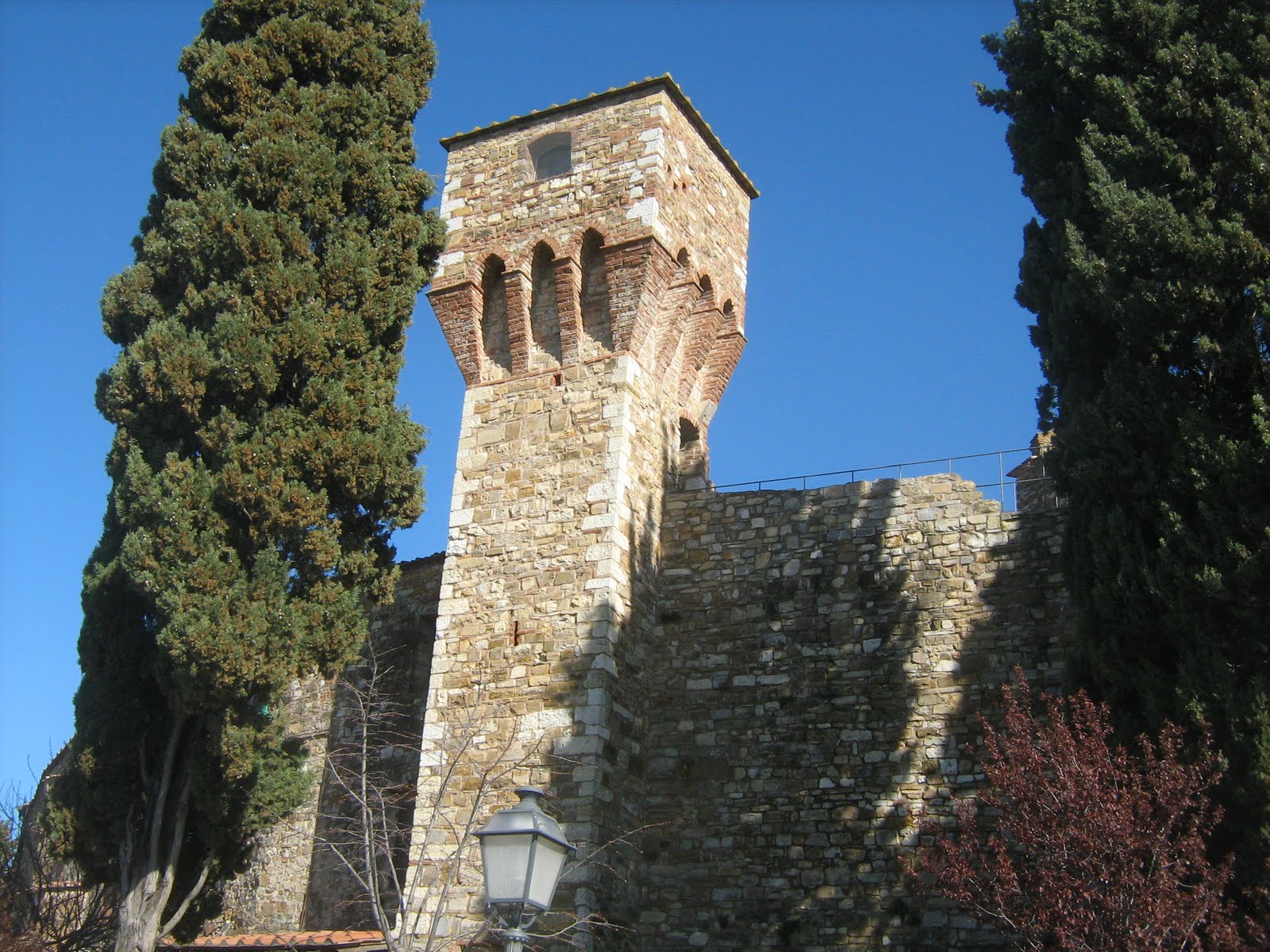 L'alba sulla collina San Donato in Poggio