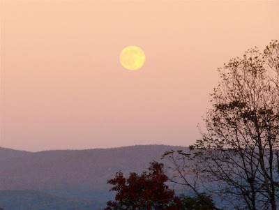 moon over our mountain 3 nov 2009