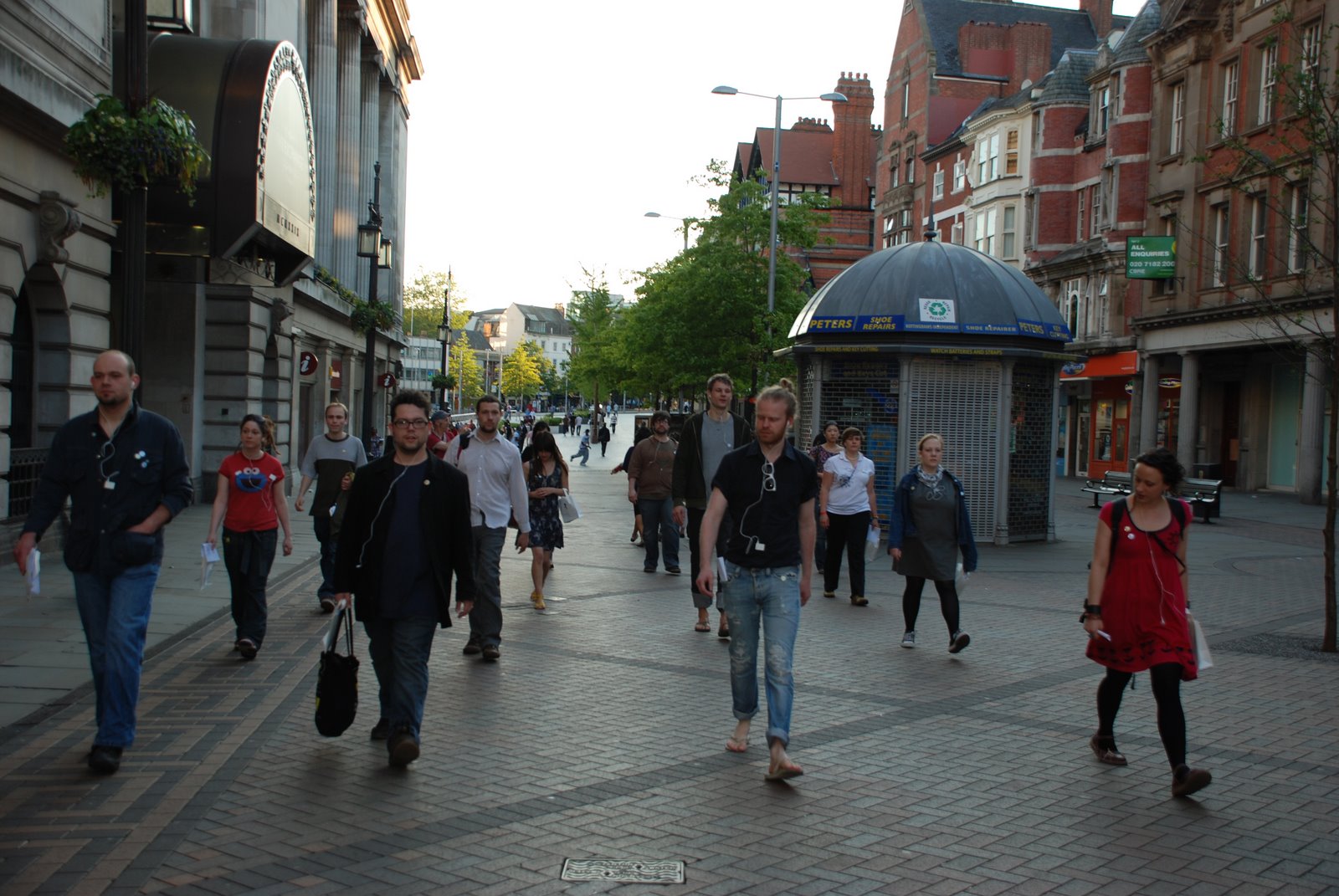 [Nightcrawl4+May+09+sml.jpg]