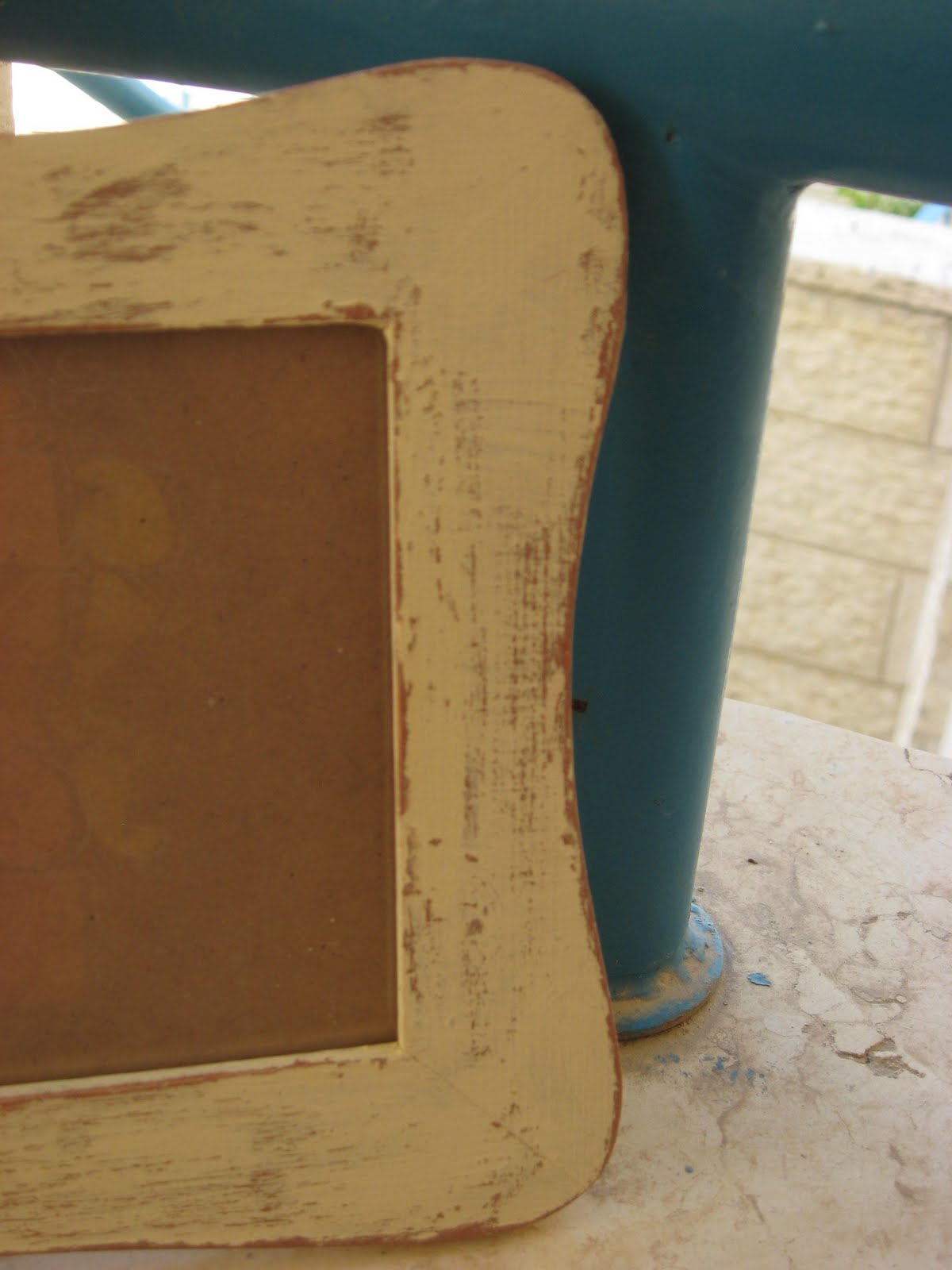 Creation with love An altered frame with a tutorial how to distress