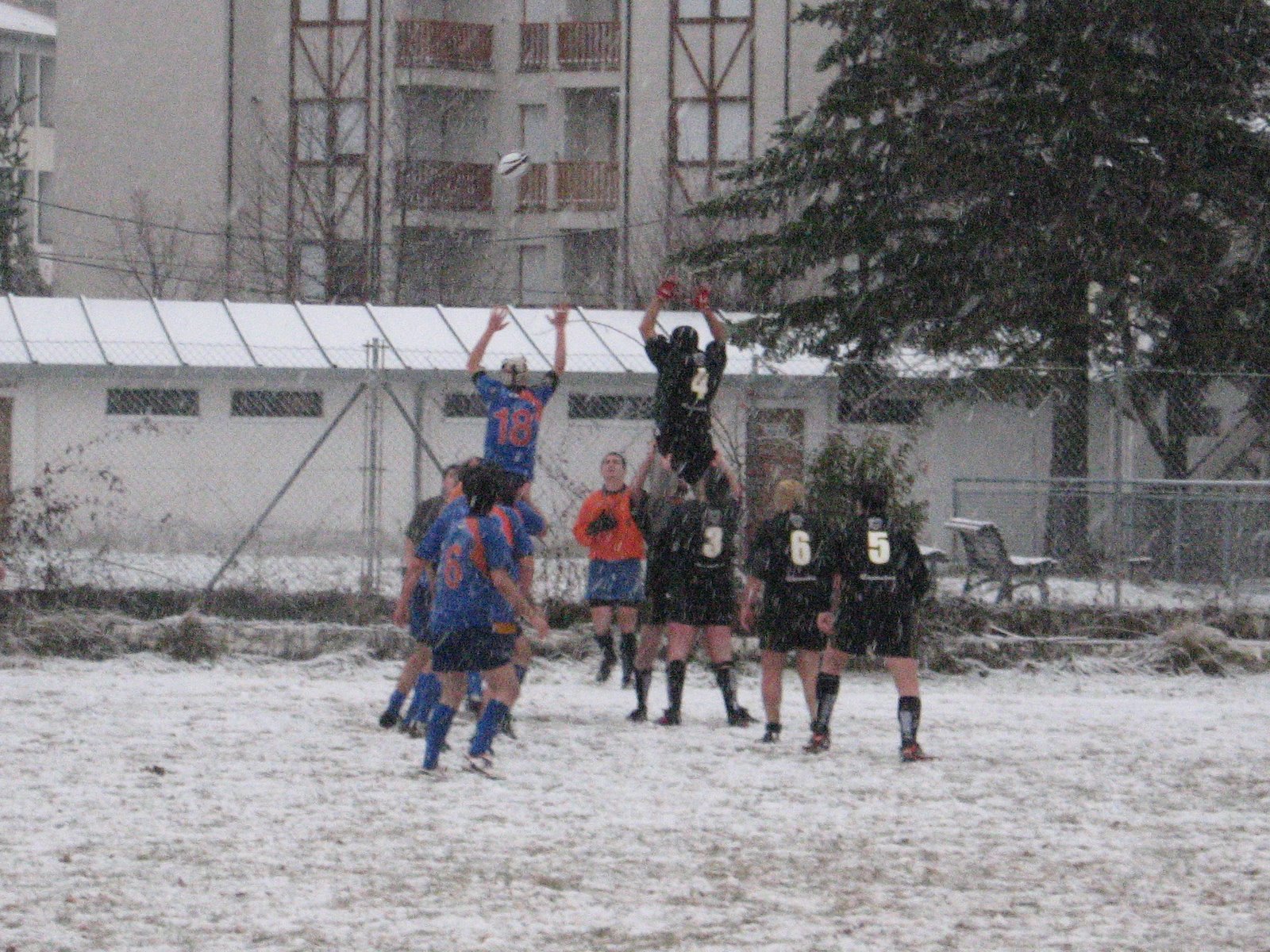 [jaca+vs+uni+027.jpg]