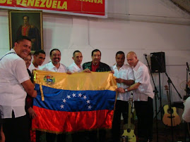 EMBAJADOR ARMANDO JOSE LAGUNA CON INTEGRANTES DE SIERRA MAESTRA