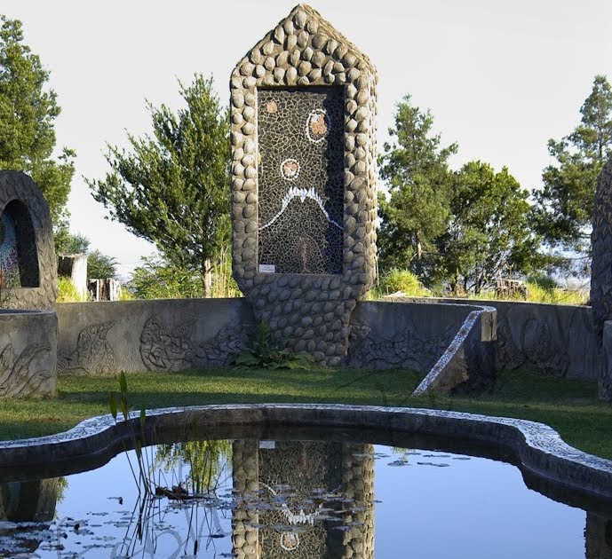 Frozen Motion Hogsback EcoShrine