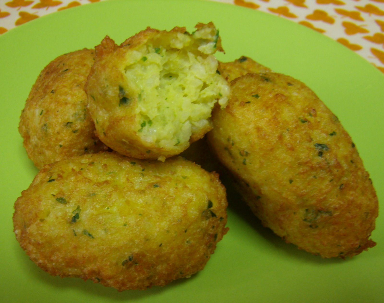 [Bolinhos+de+arroz.JPG]