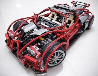Bugatti Veyron: Built from LEGO 