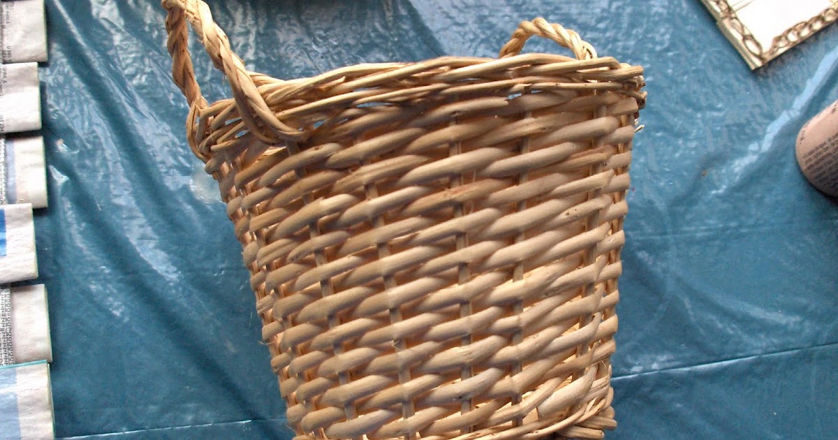 Aprendiz: lámpara para el baño hecha con cesta