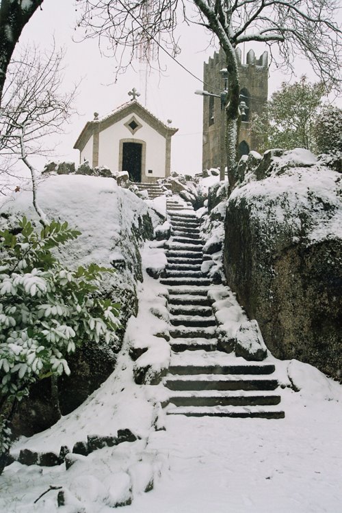 [Neve+na+Penha+7.jpg]