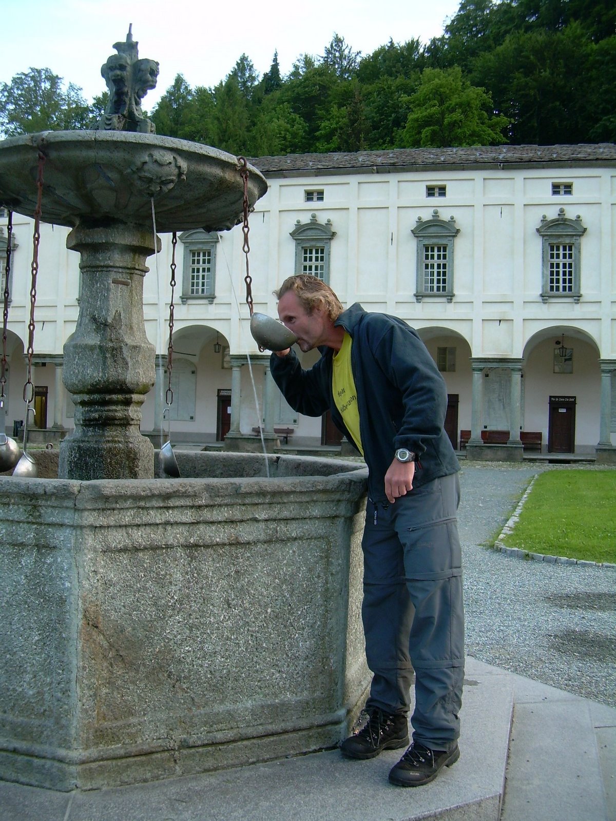[DSCN0968.JPG]