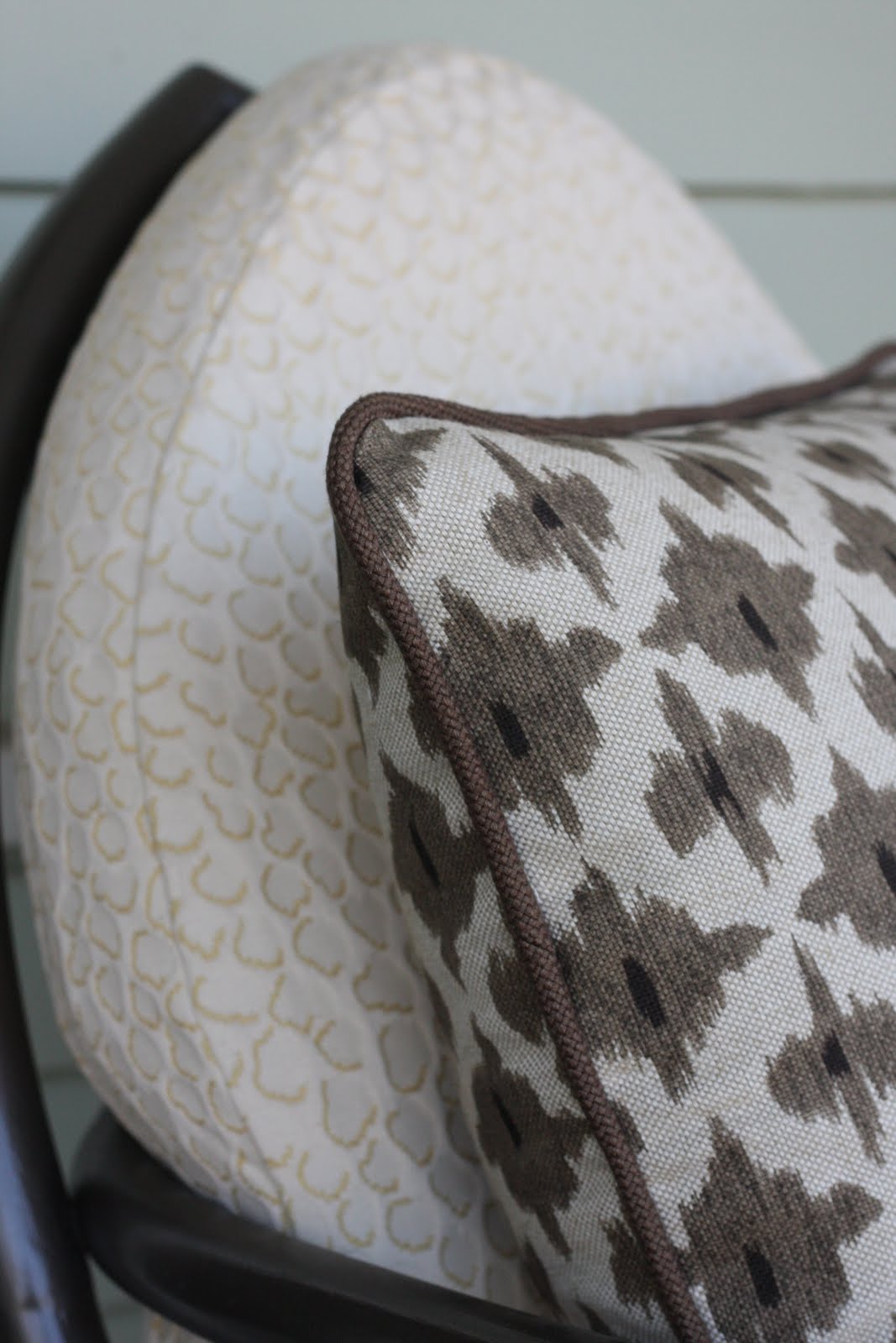 Christie Chase 160...pillow welting