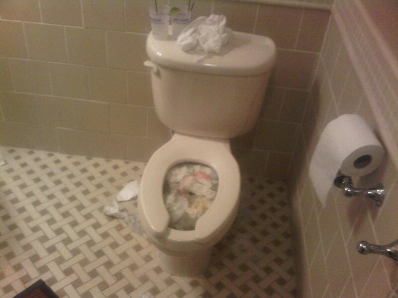 Blog Smlog Worst bathroom ever?!