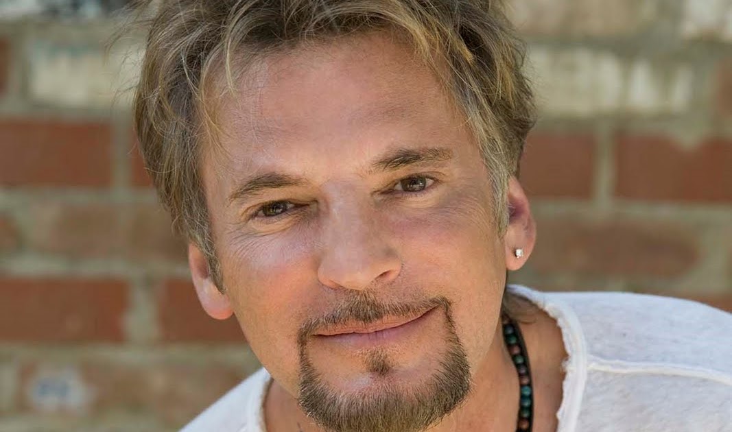 John Ascuaga's Nugget Casino Resort Music Legend Kenny Loggins Plays