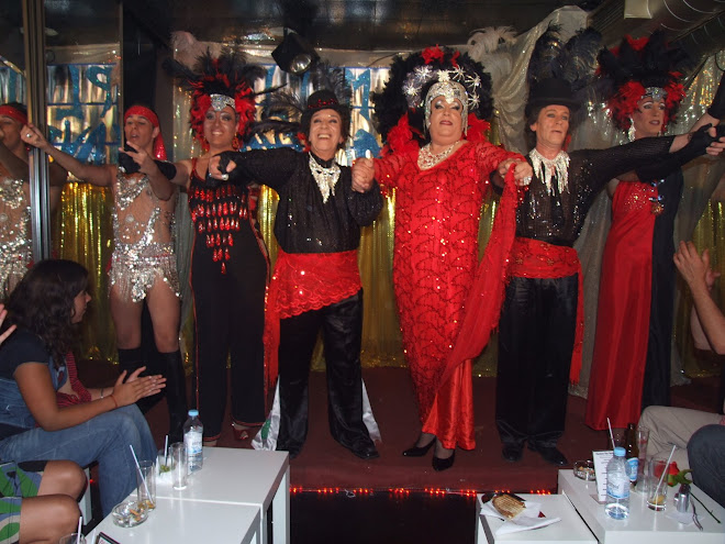 plumas & lantejolas